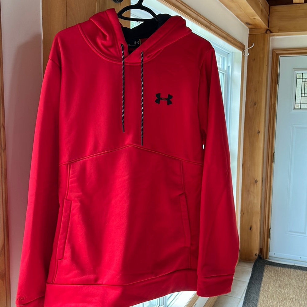 Men’s Under Armour hoodie Large